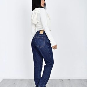 520 – Jeans Mom
