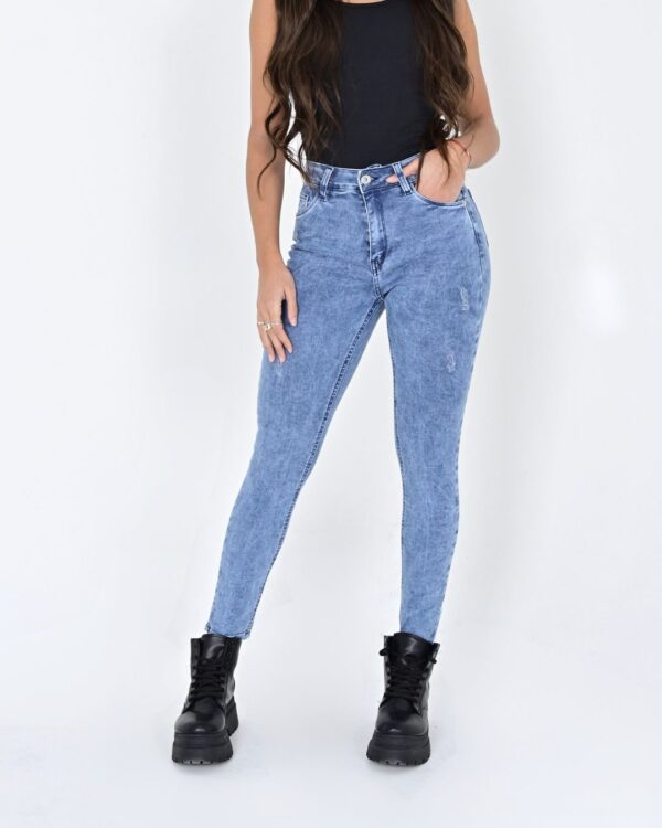 513 - Skinny Tiro Medio