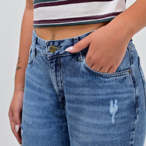 1126- Jeans Mom